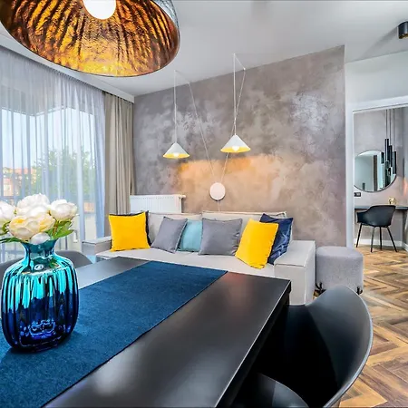 Homely Place Poznania *