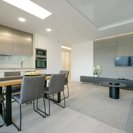 Mira Residence Poznan Old Town & Parking 아파트 *